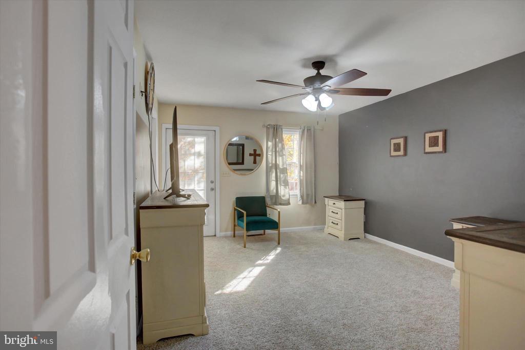 642 ERIC DRIVE