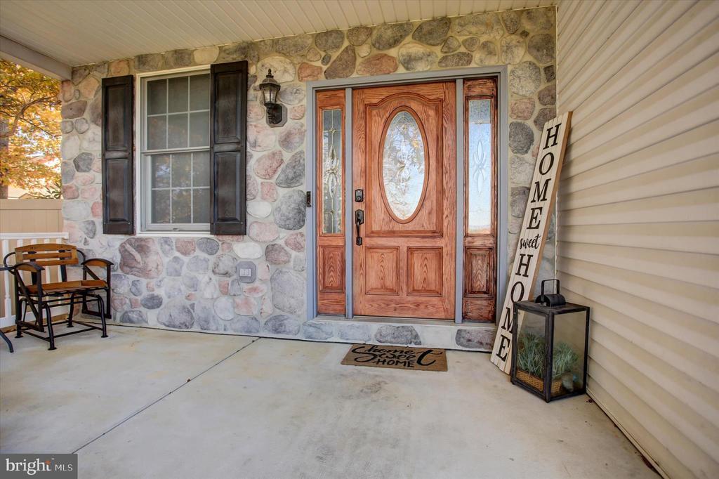 642 ERIC DRIVE