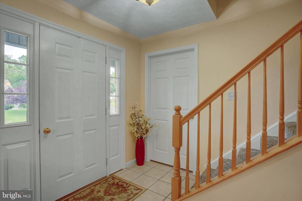 427 BRADLEY LANE
