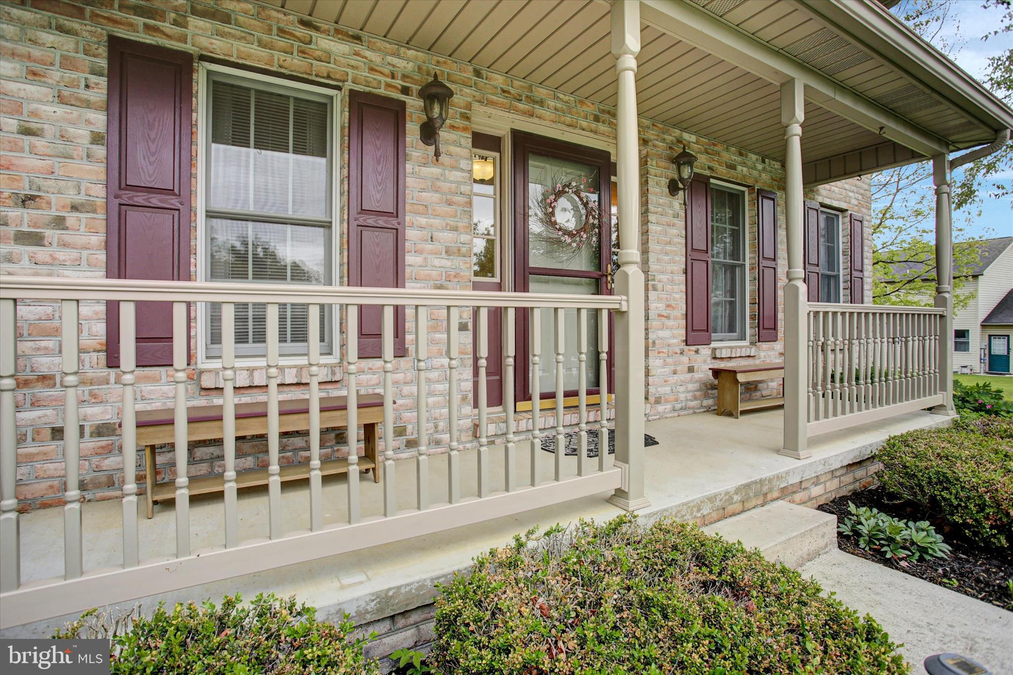 427 BRADLEY LANE