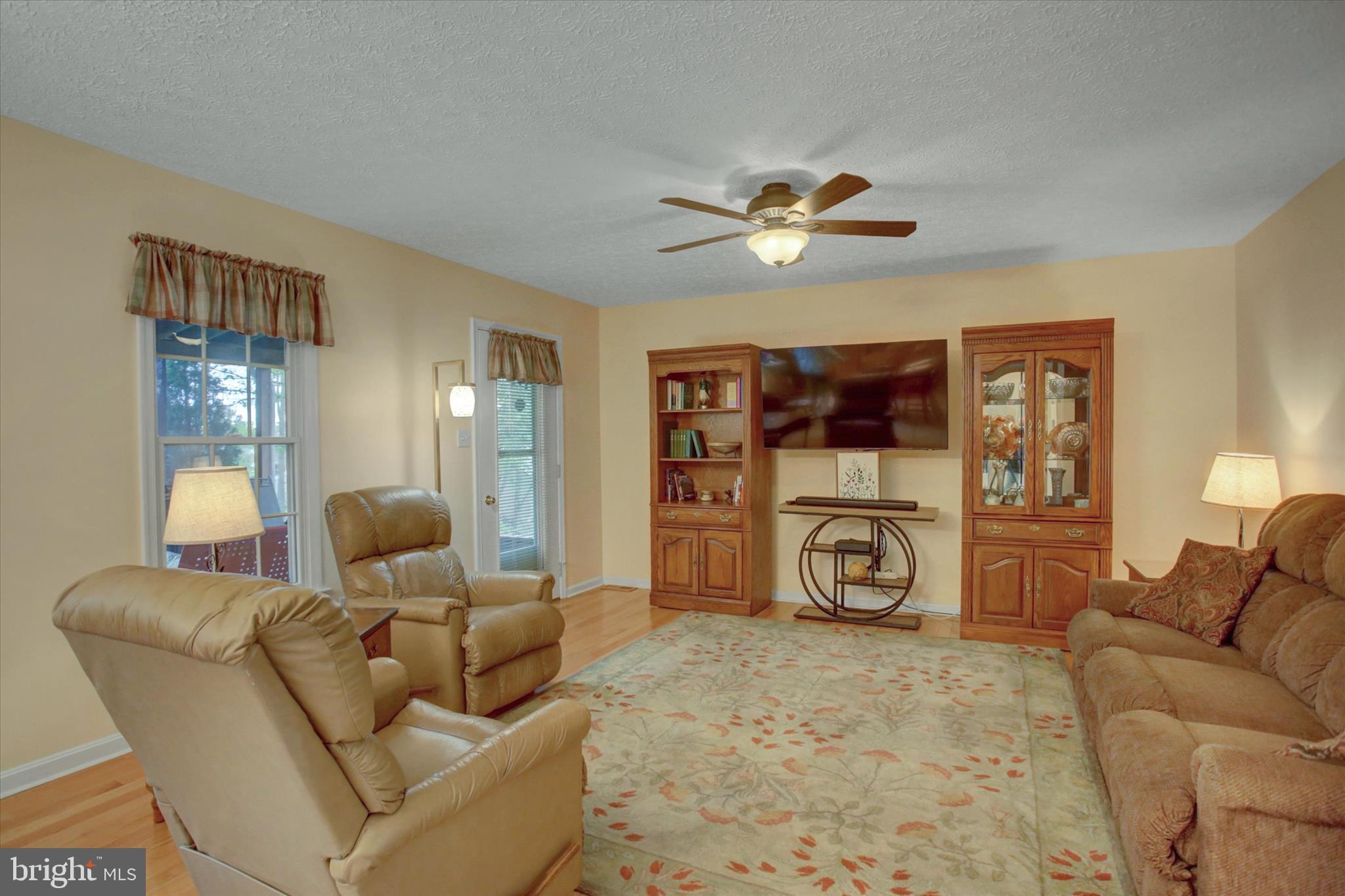 427 BRADLEY LANE