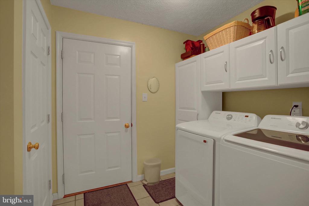 427 BRADLEY LANE