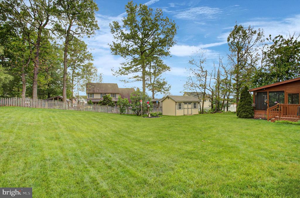 427 BRADLEY LANE
