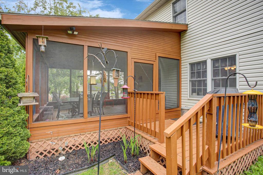 427 BRADLEY LANE