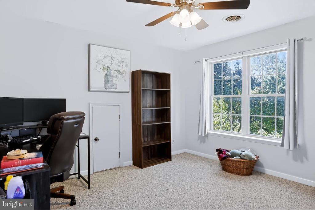 673 KARVOIS COURT