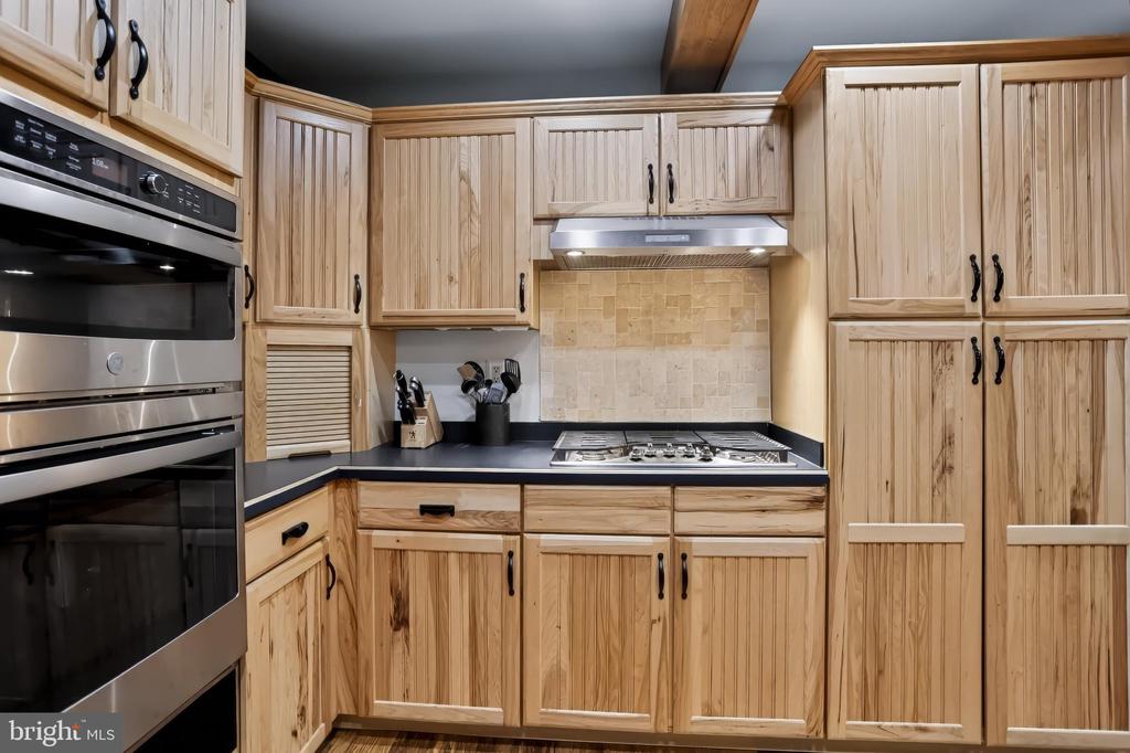 673 KARVOIS COURT