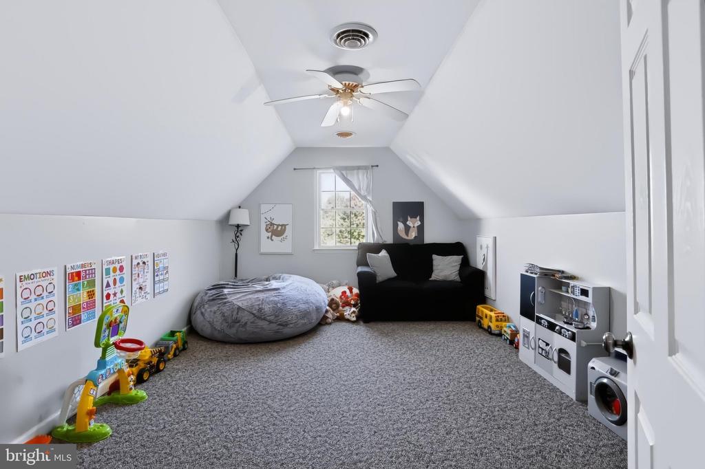 673 KARVOIS COURT