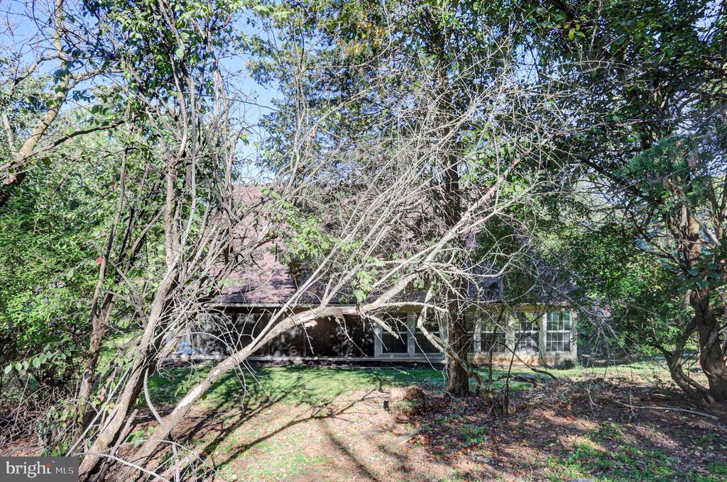673 KARVOIS COURT