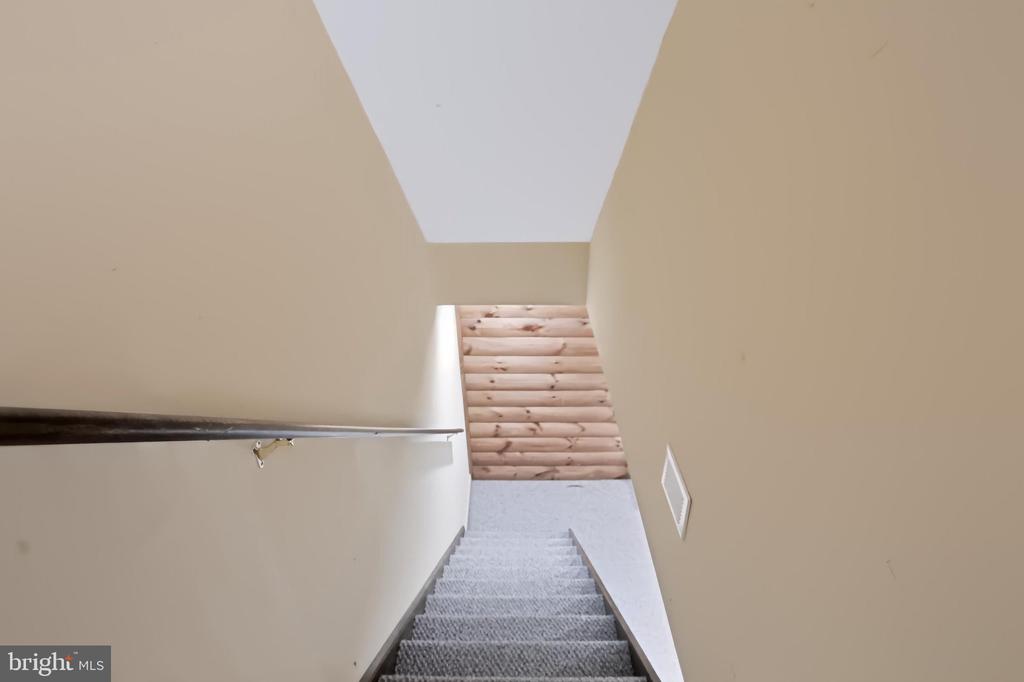 673 KARVOIS COURT