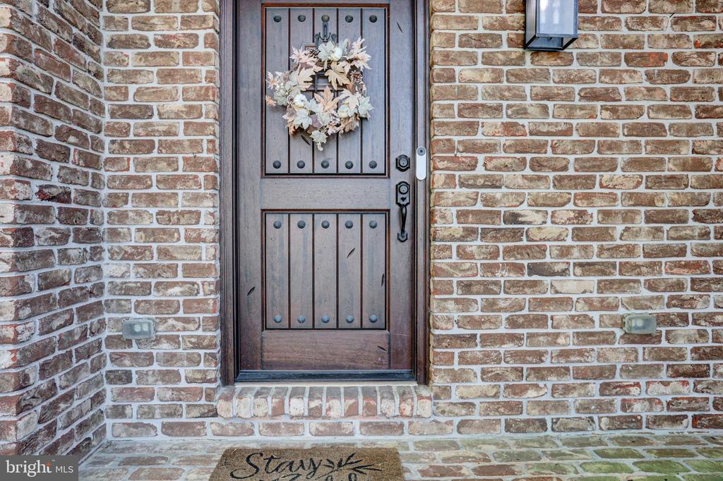 673 KARVOIS COURT