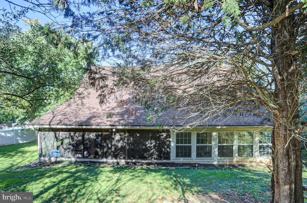 673 KARVOIS COURT
