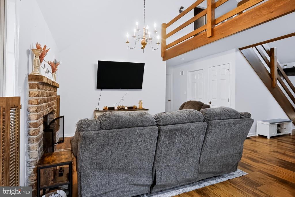 673 KARVOIS COURT