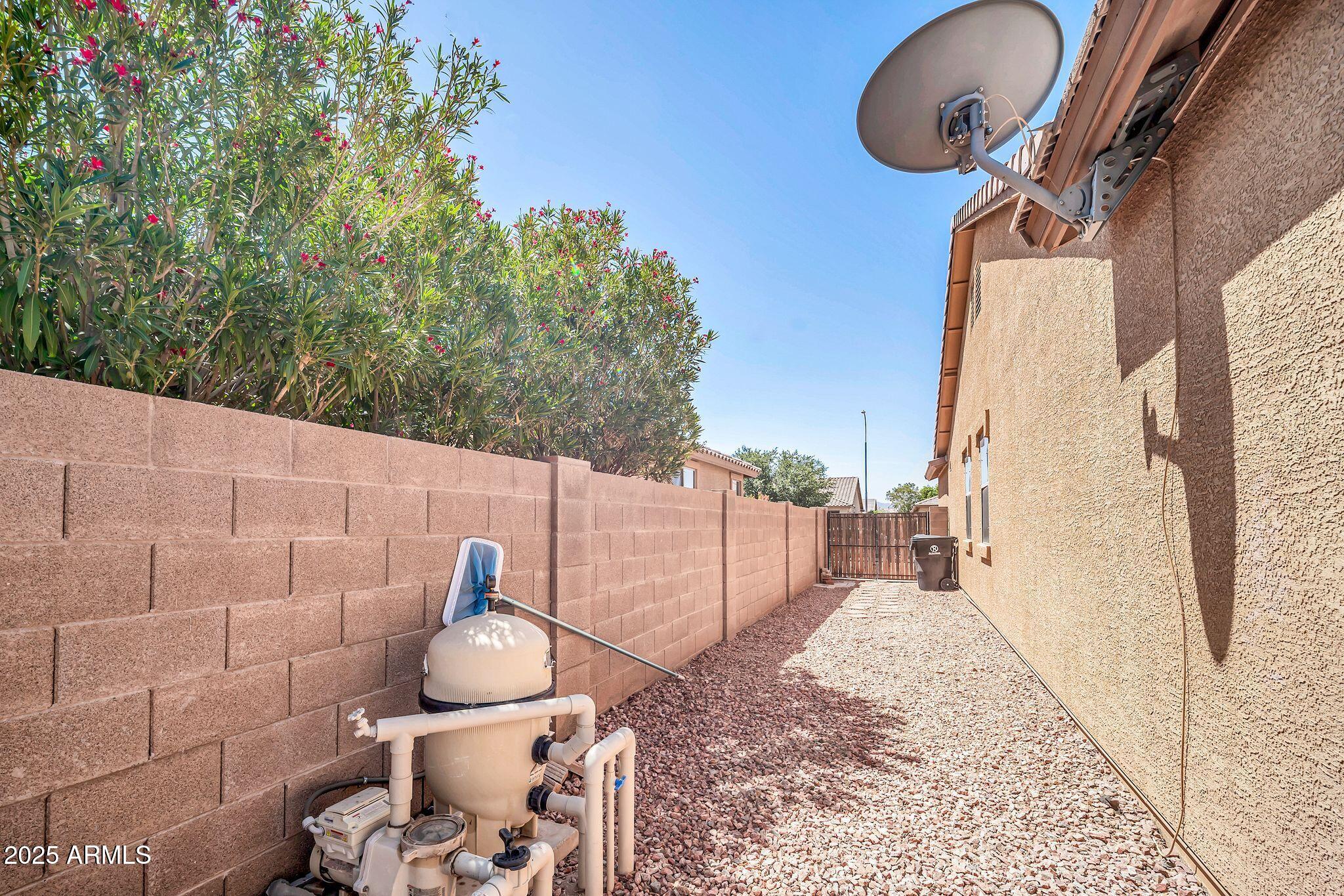 11318 W MONTE VISTA Road