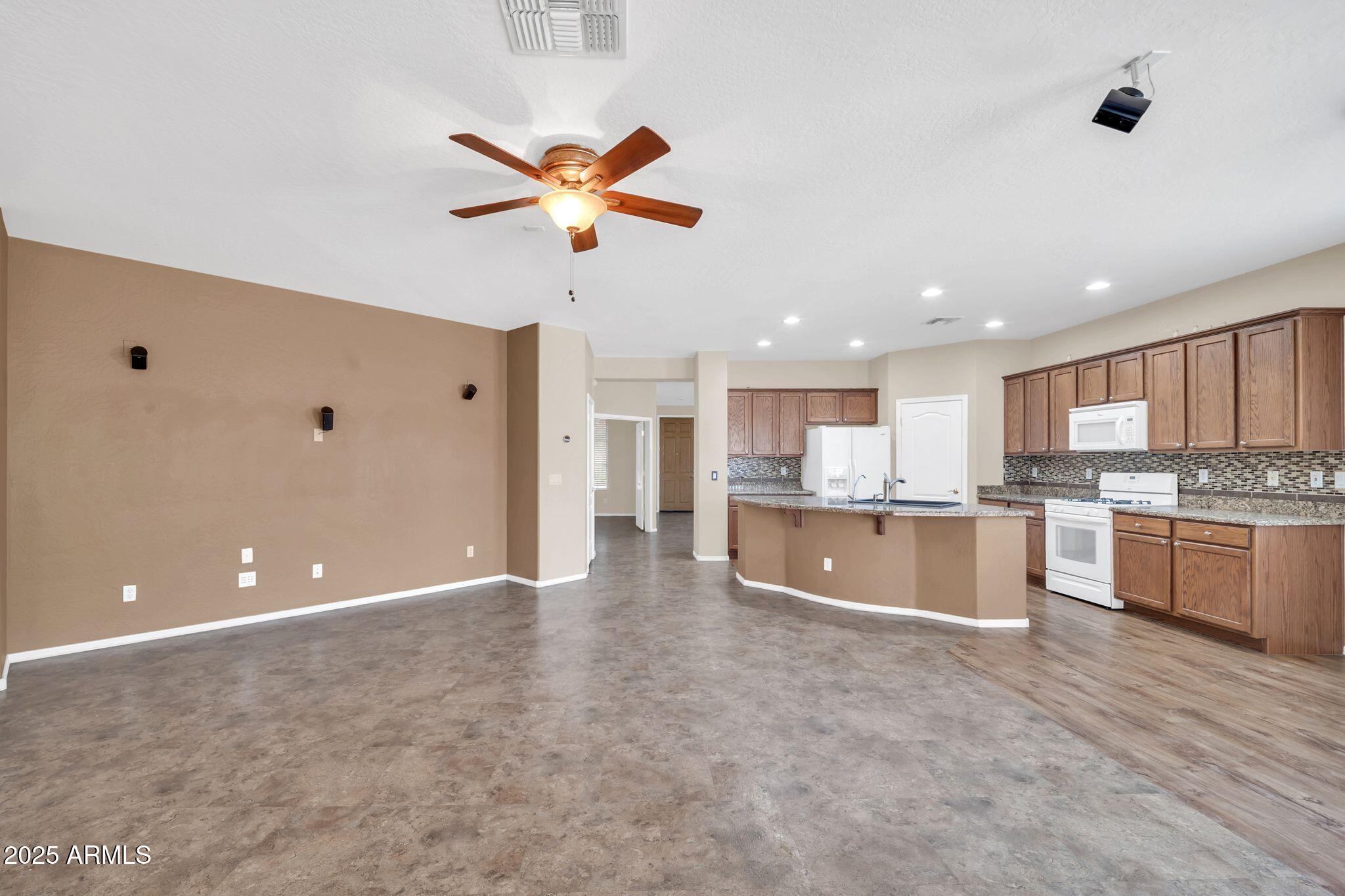 11318 W MONTE VISTA Road