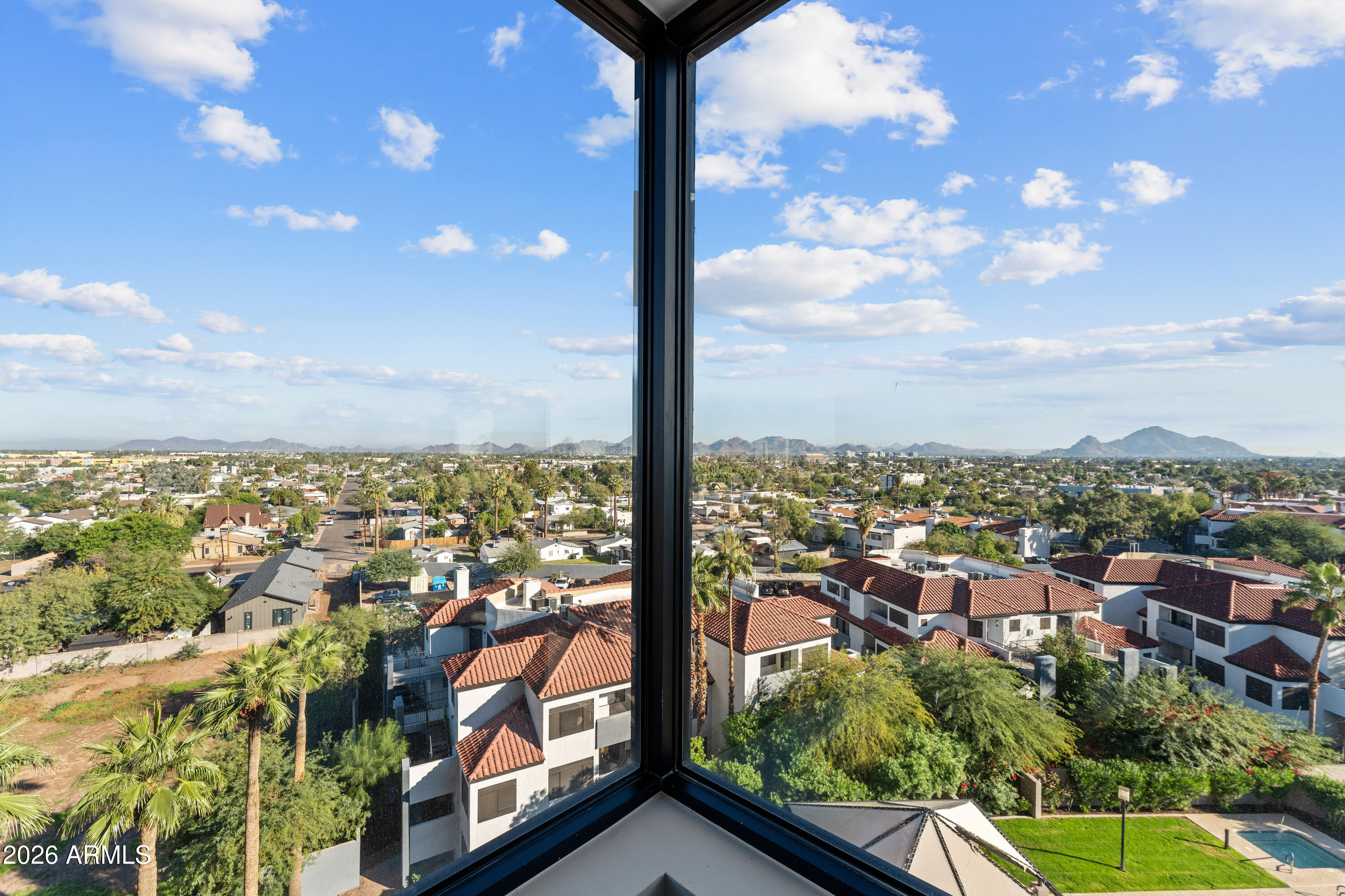 1040 E OSBORN Road 602