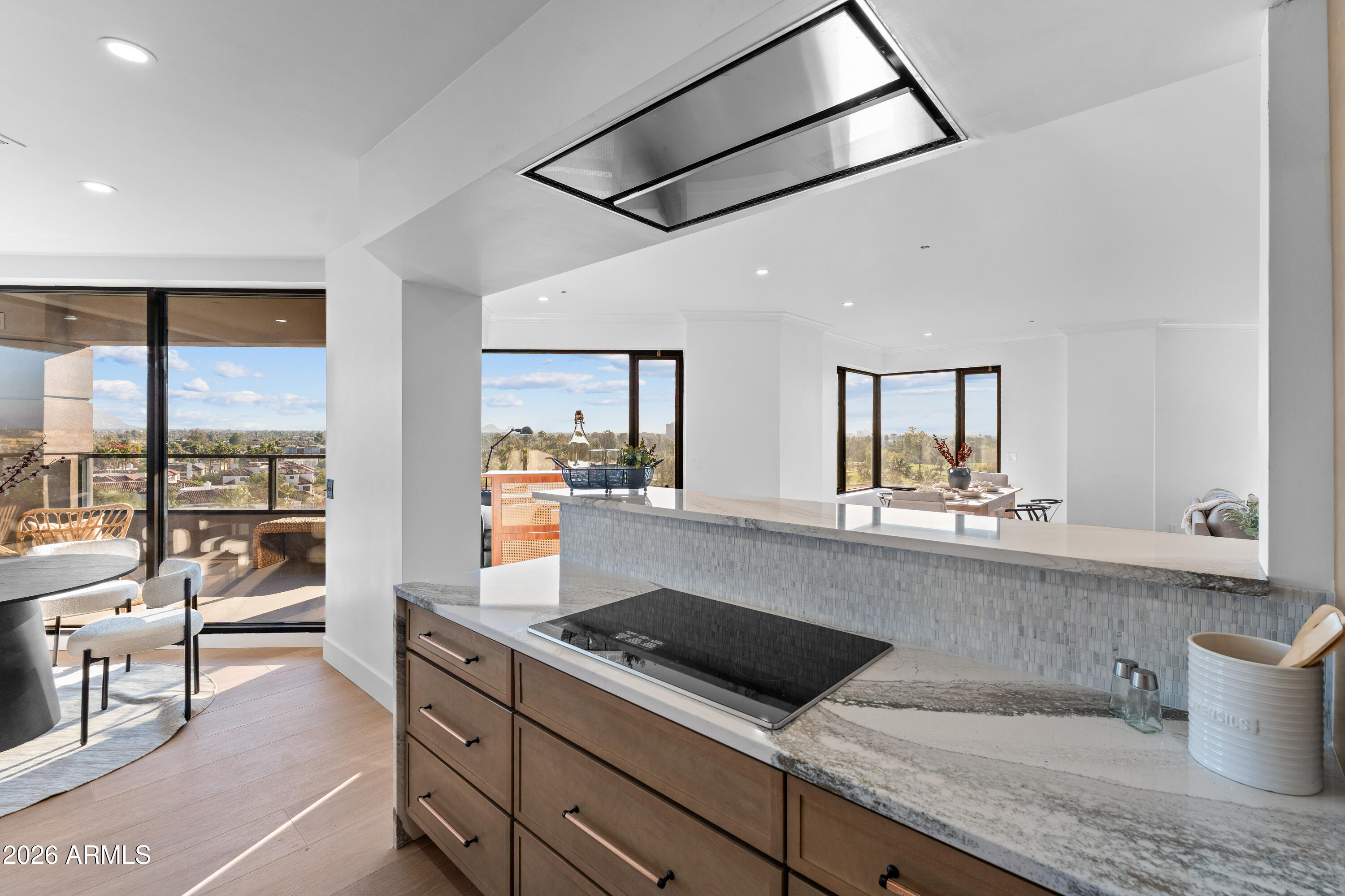 1040 E OSBORN Road 602