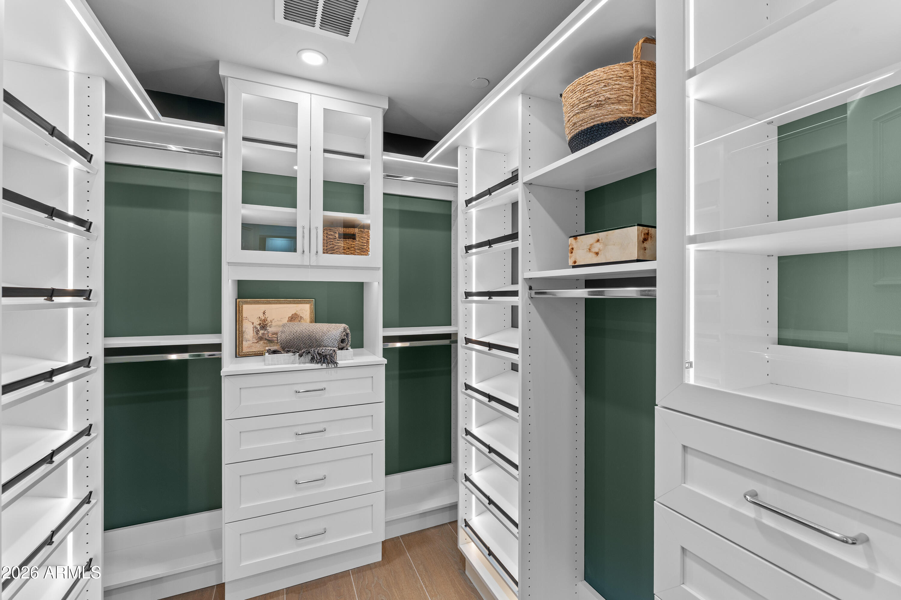 1040 E OSBORN Road 602