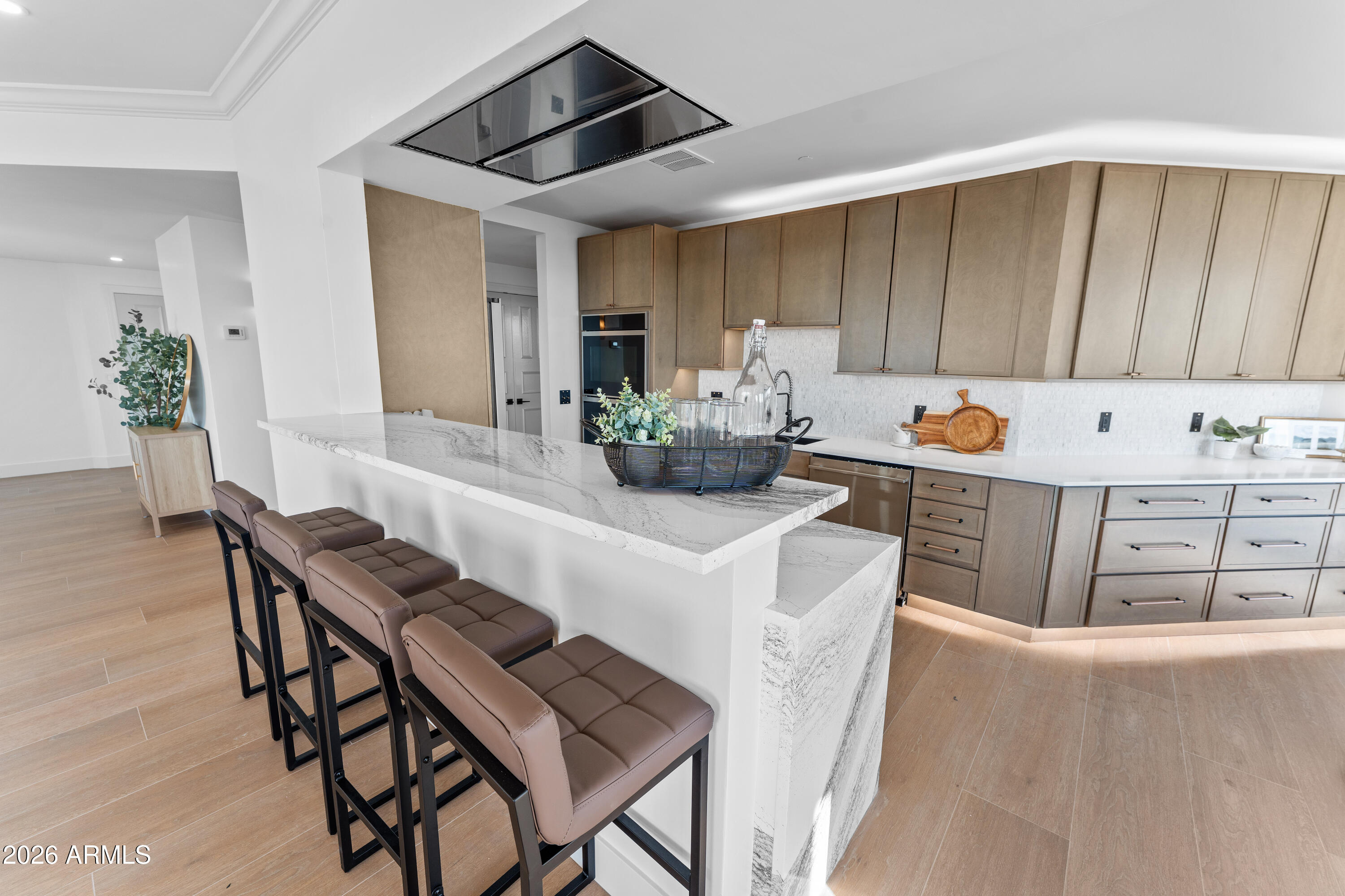 1040 E OSBORN Road 602