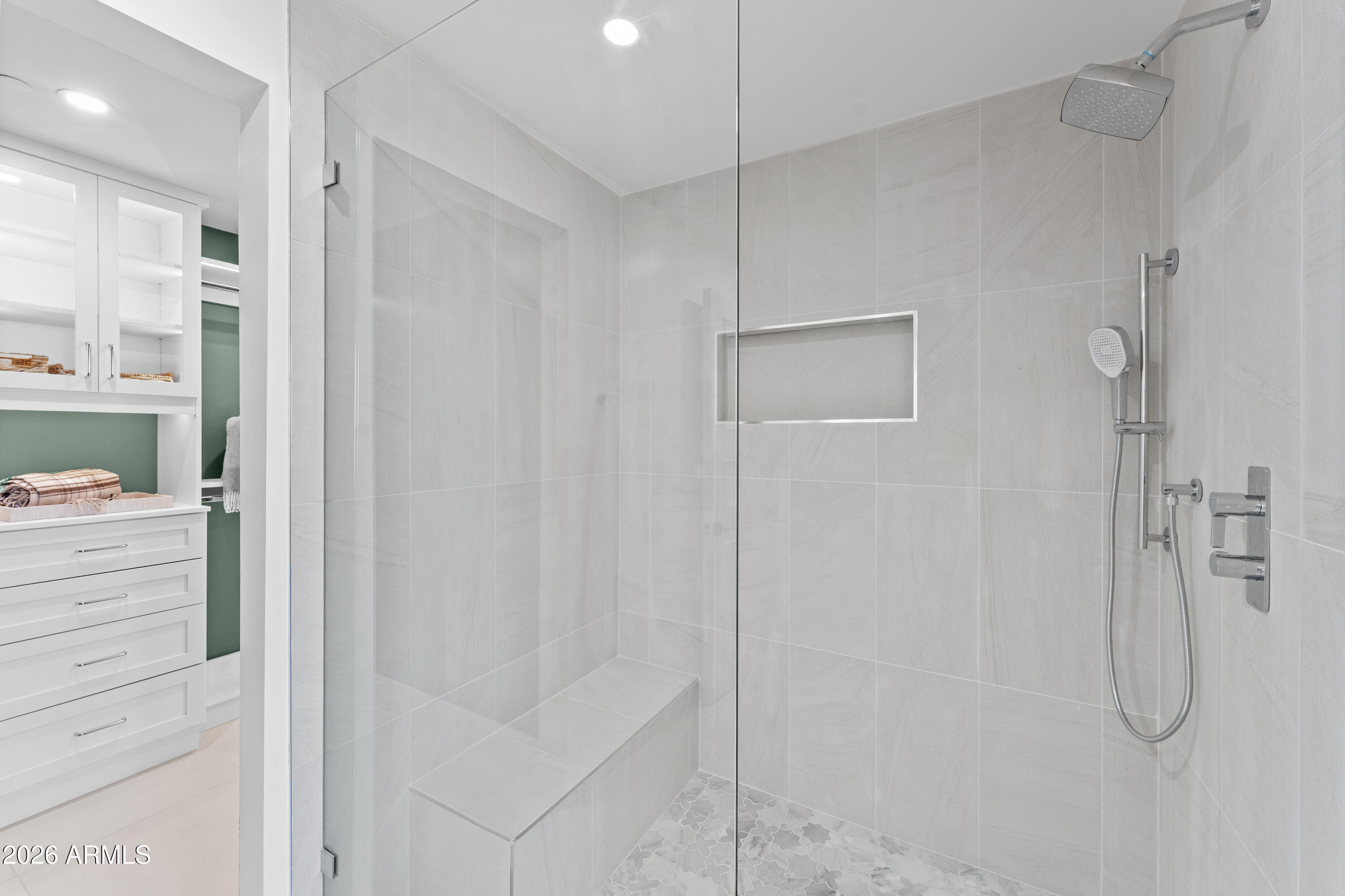 1040 E OSBORN Road 602