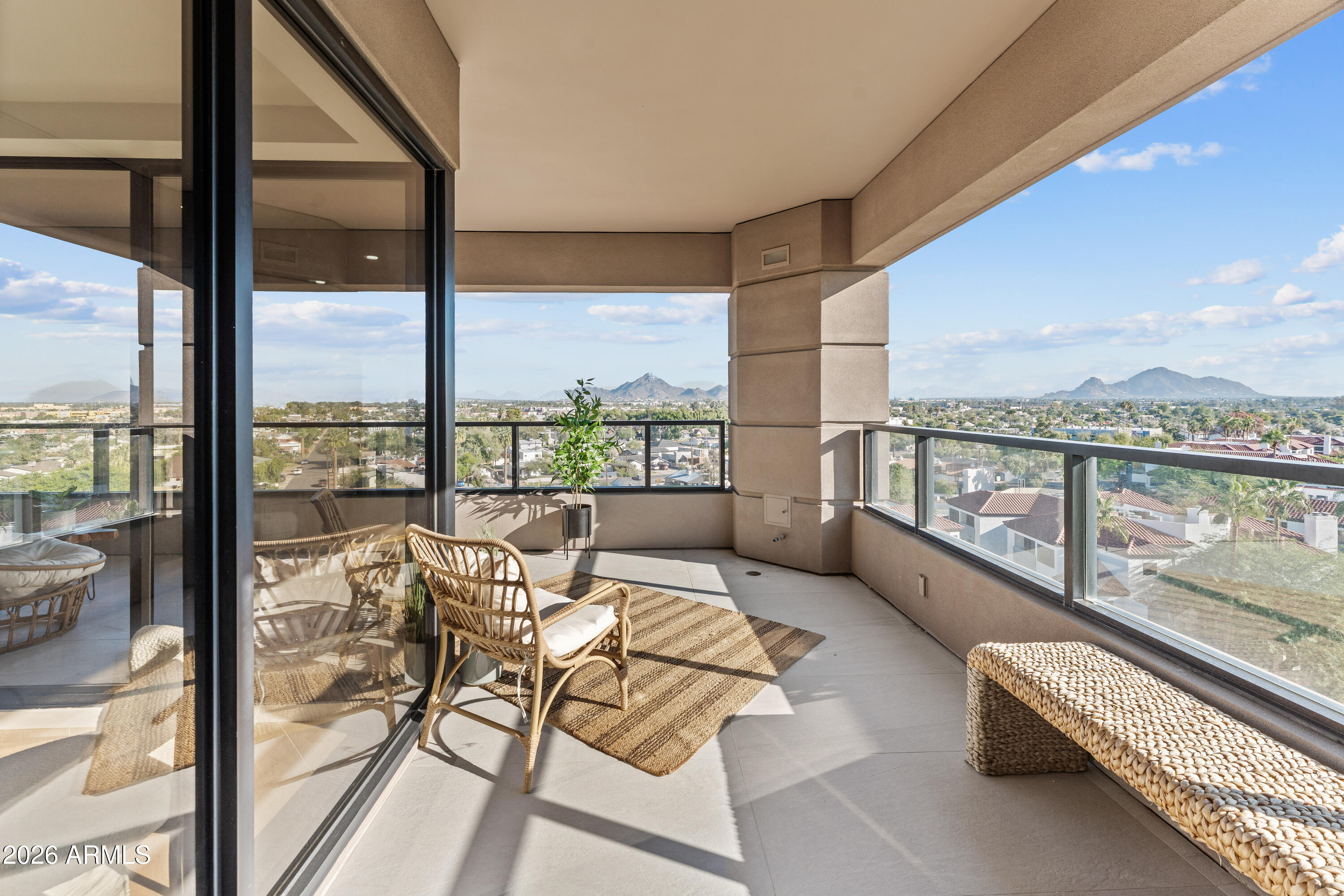 1040 E OSBORN Road 602