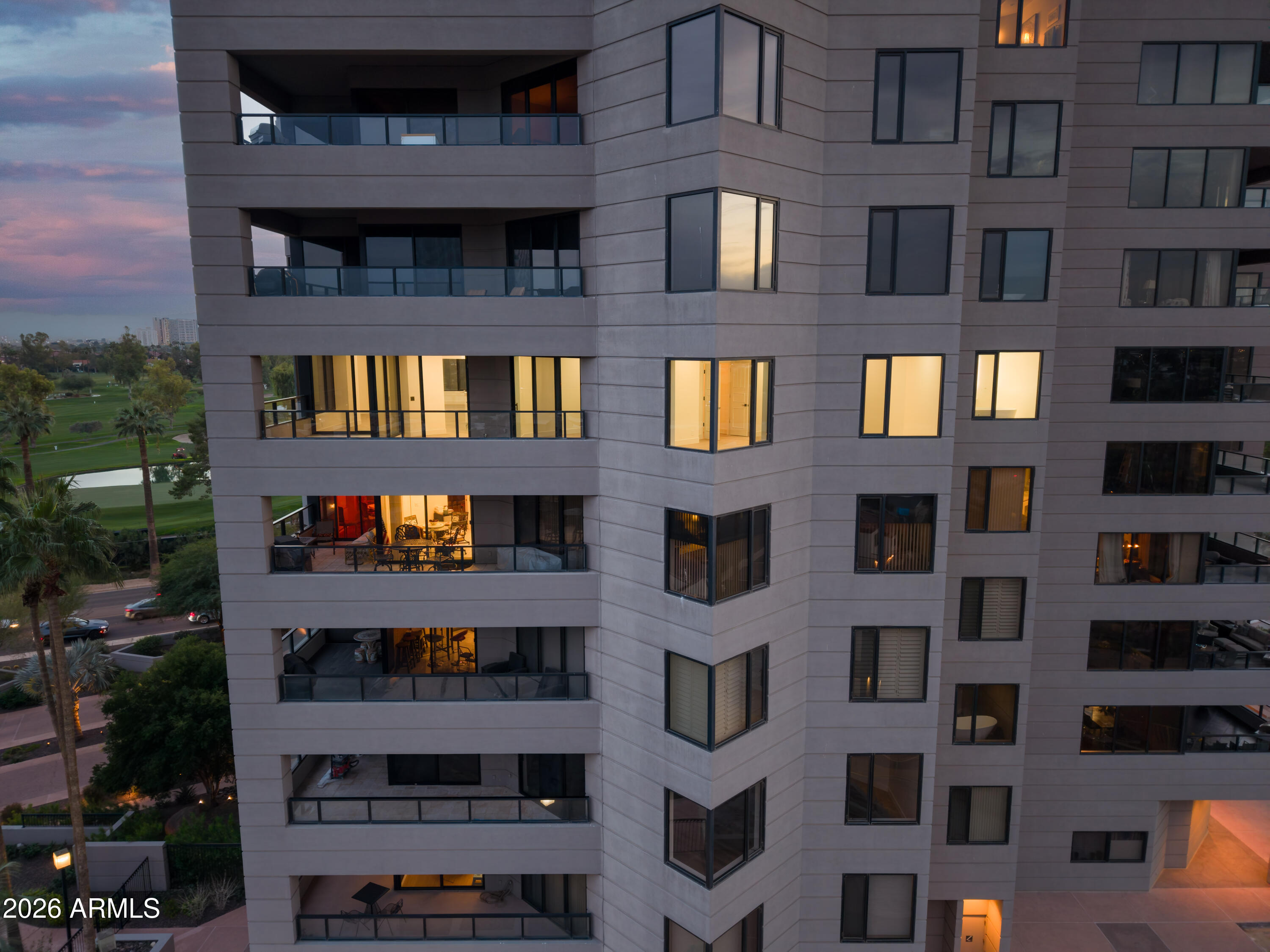 1040 E OSBORN Road 602