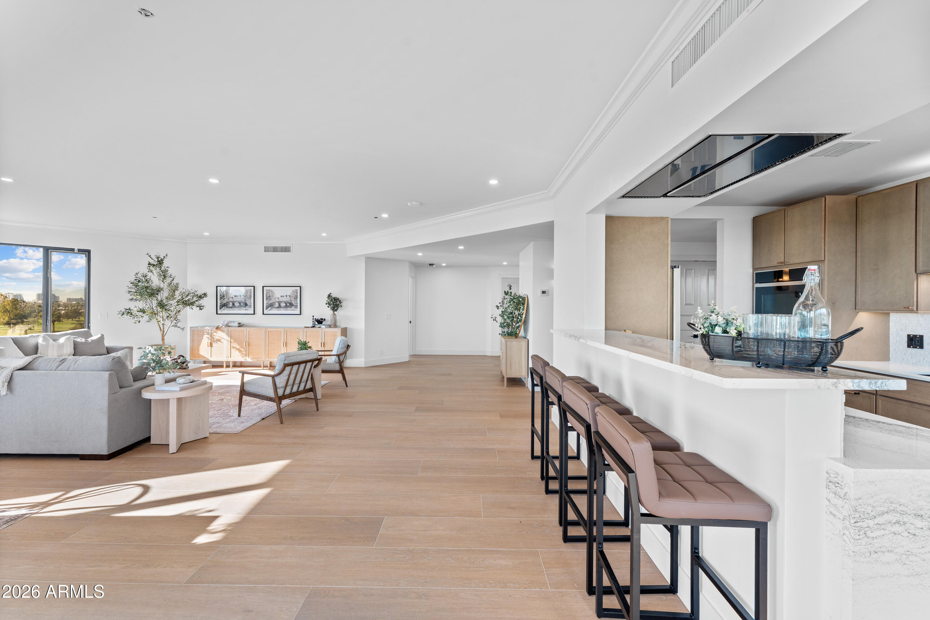 1040 E OSBORN Road 602