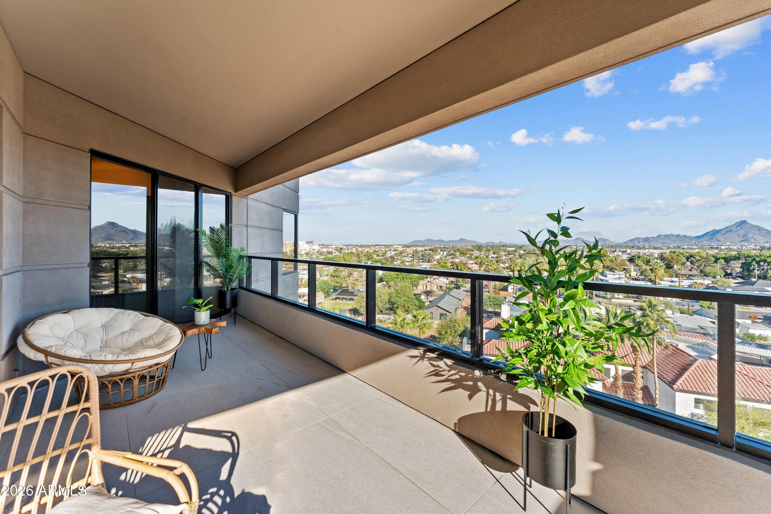 1040 E OSBORN Road 602