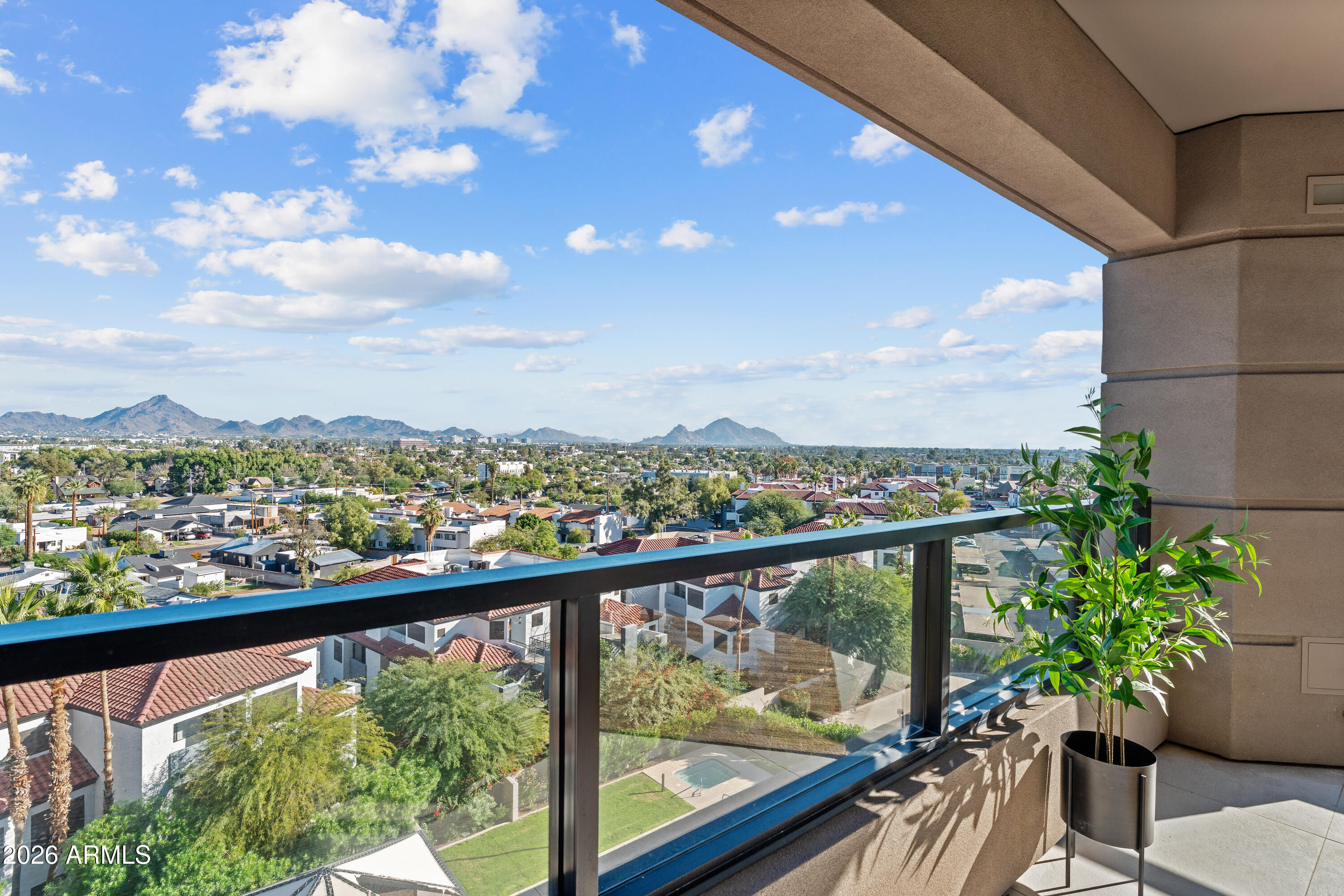 1040 E OSBORN Road 602