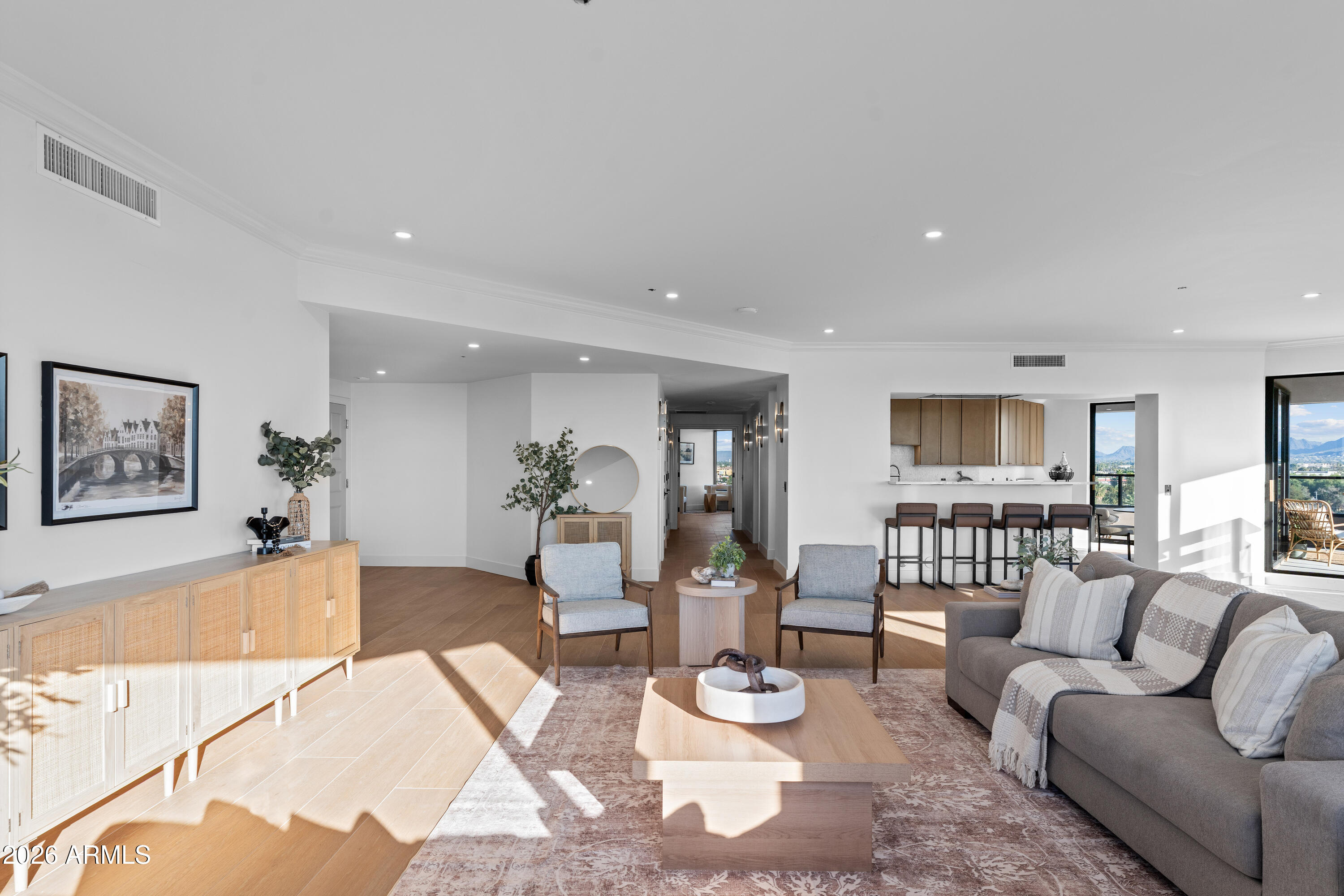 1040 E OSBORN Road 602