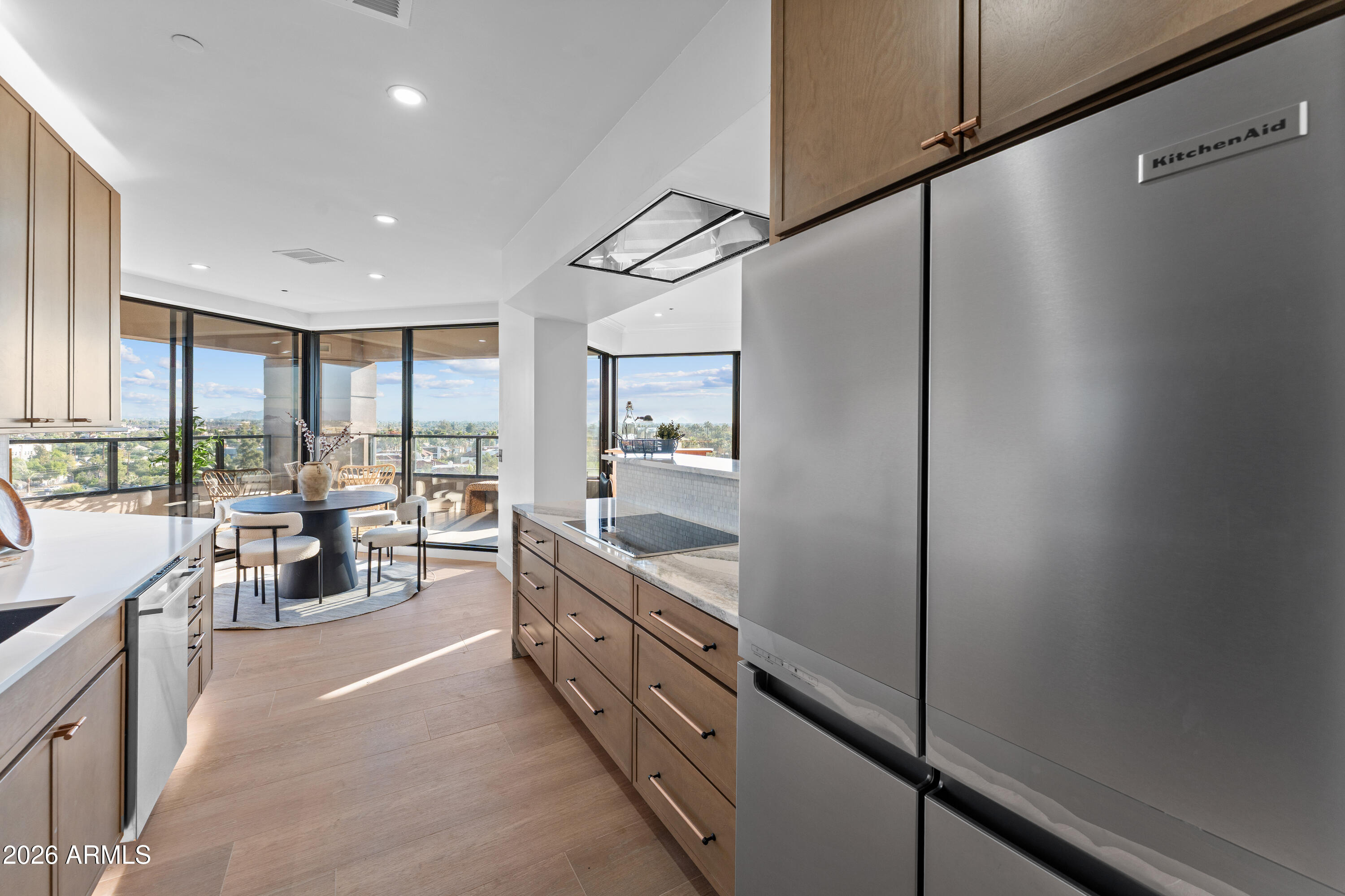 1040 E OSBORN Road 602