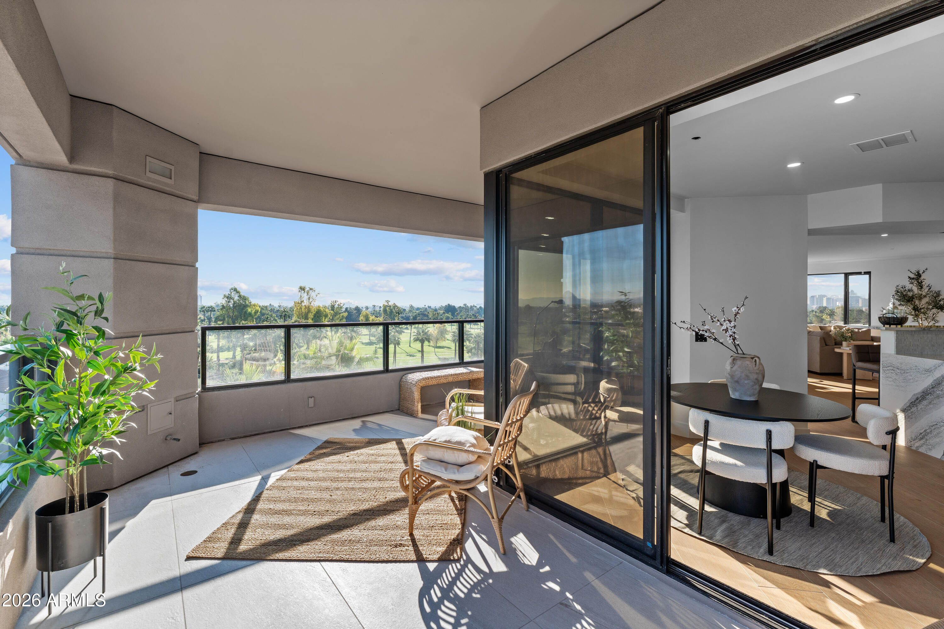 1040 E OSBORN Road 602