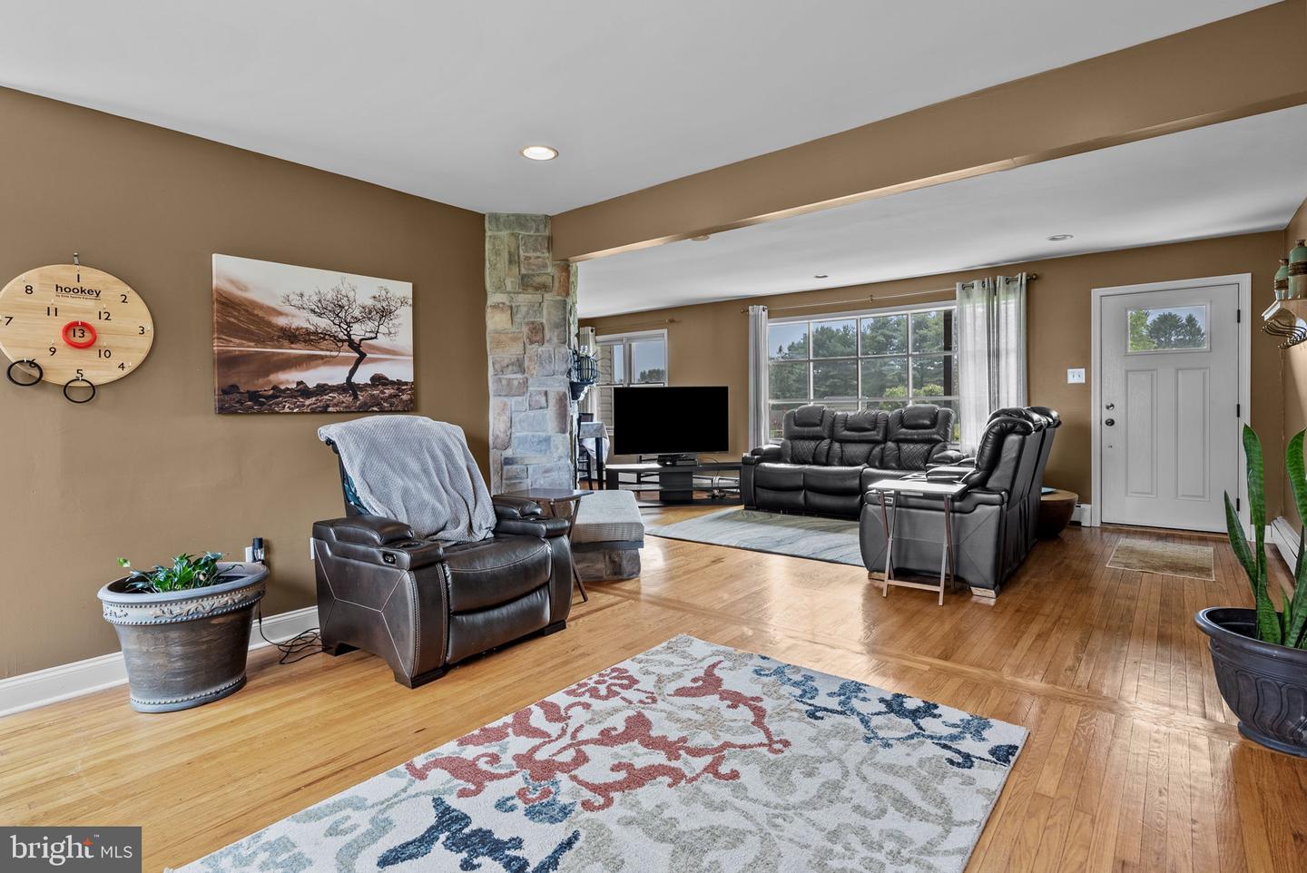 1010 Conlin Way