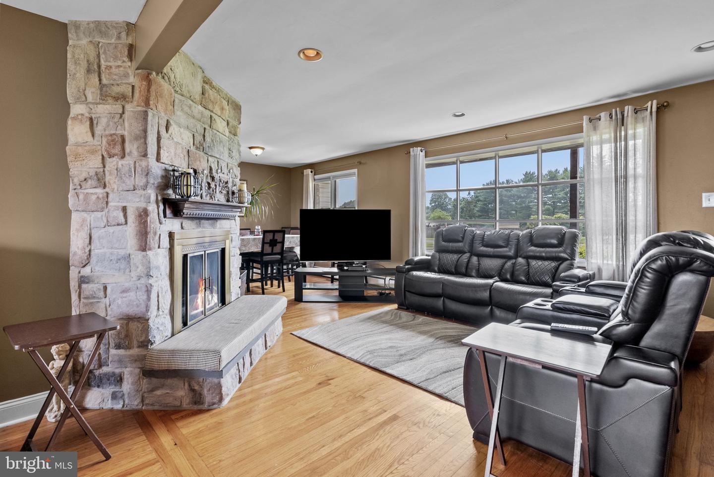 1010 Conlin Way