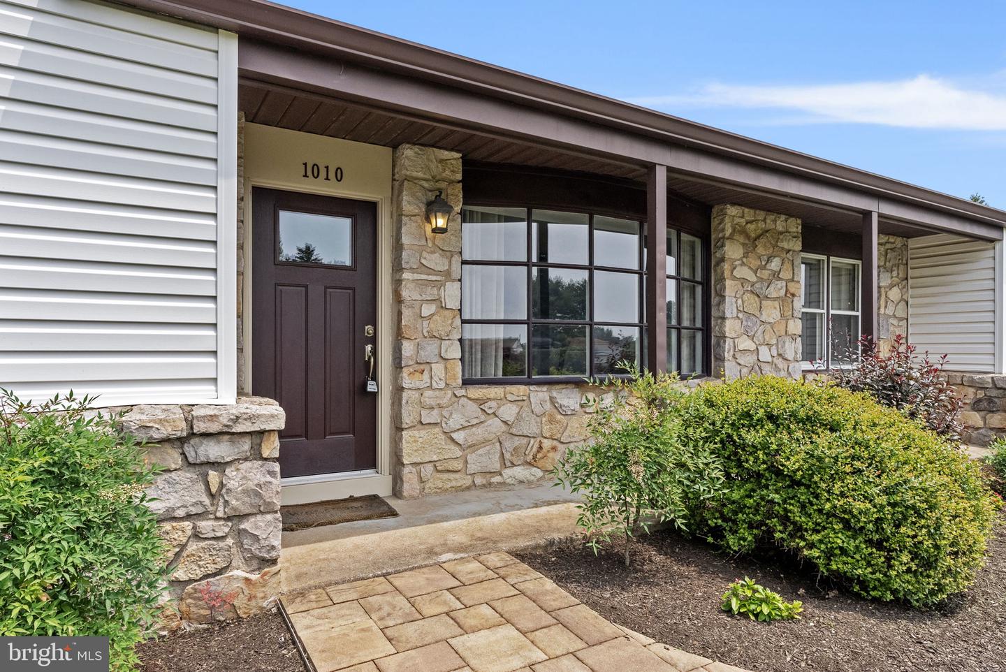 1010 Conlin Way