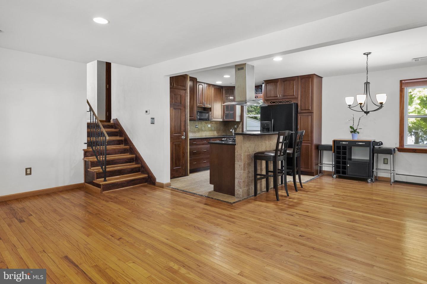 2021 Spring Mill Rd