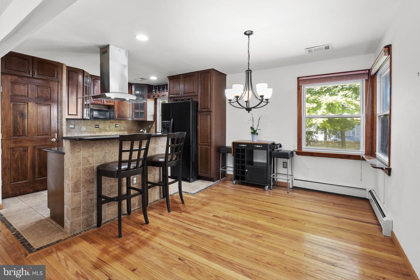 2021 Spring Mill Rd