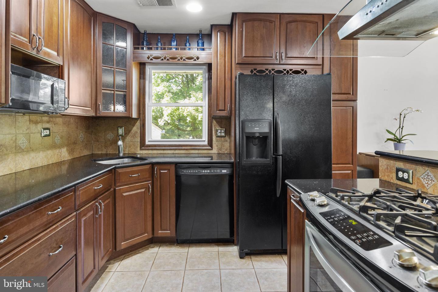 2021 Spring Mill Rd