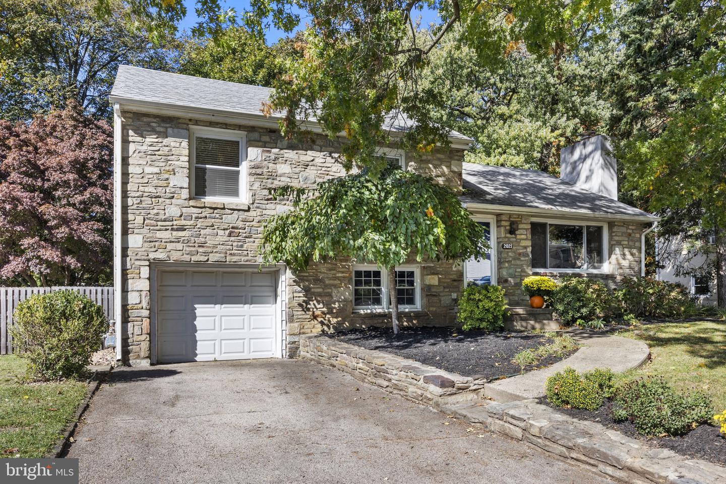 2021 Spring Mill Rd