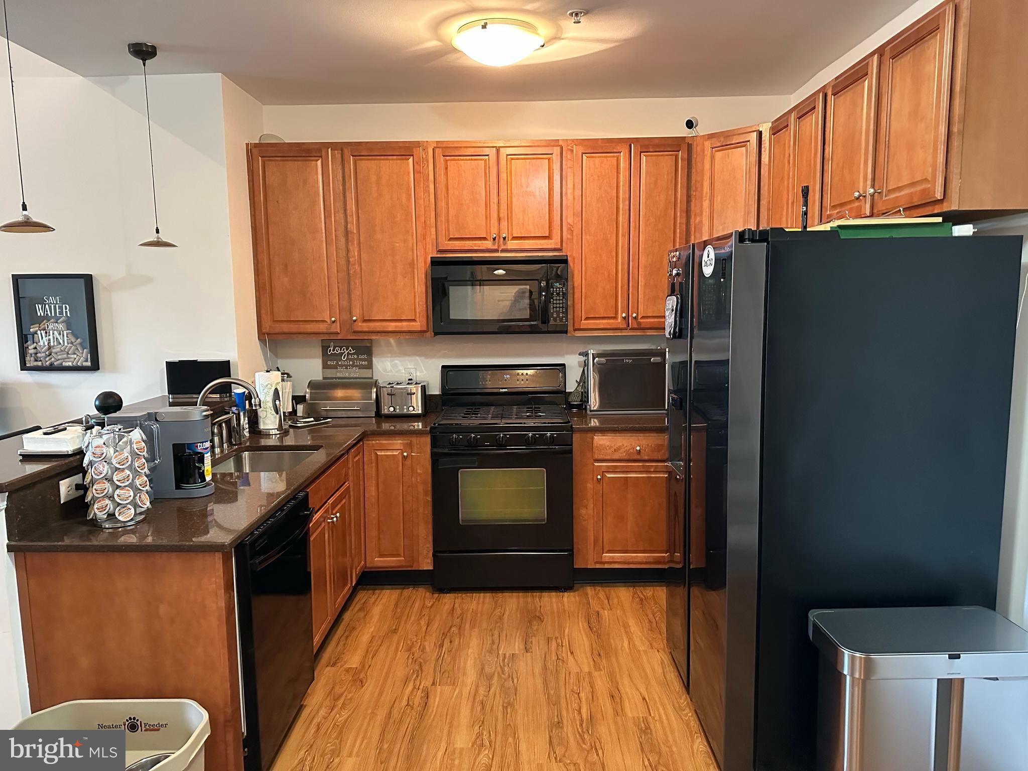 300 ELM STREET W 2430