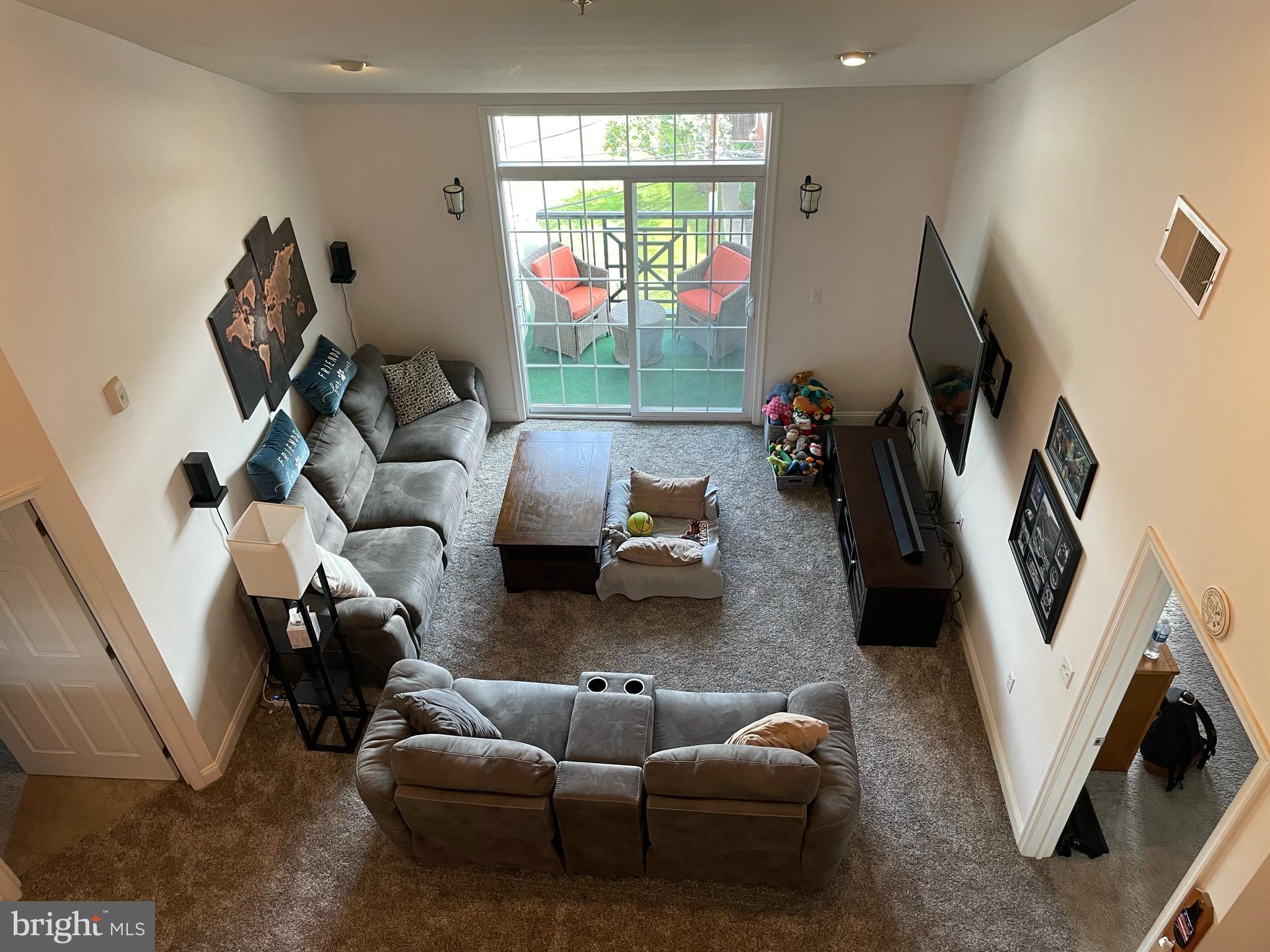 300 ELM STREET W 2430