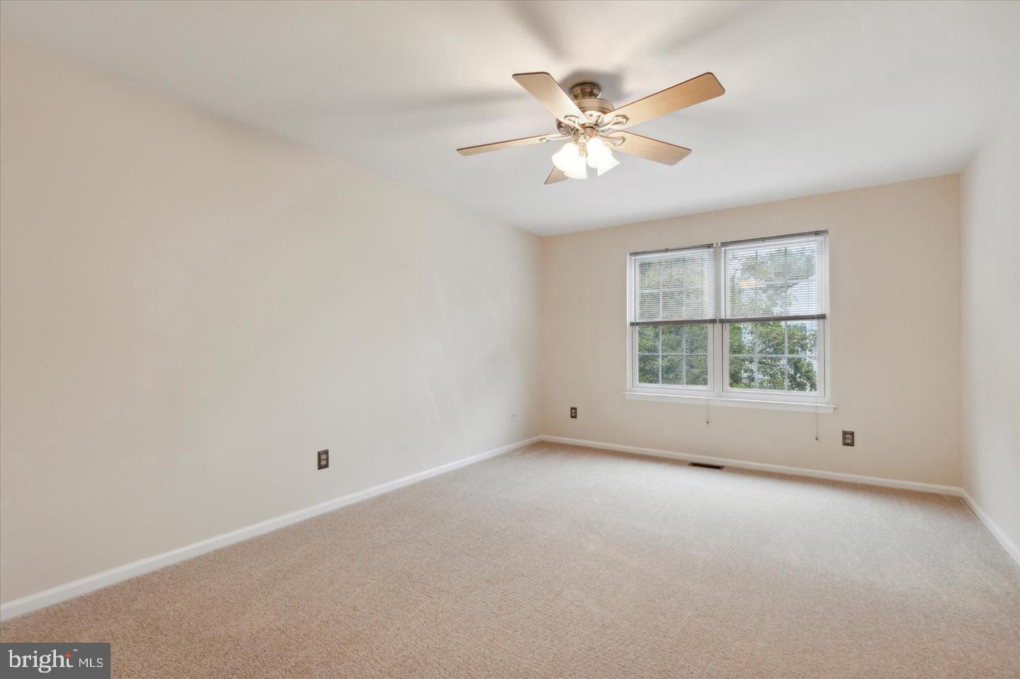 38 Bark Hollow Ln