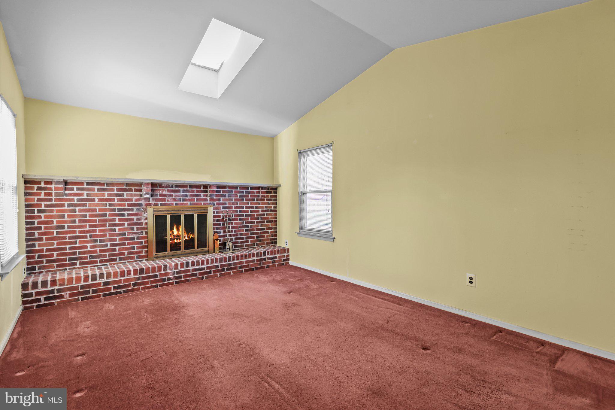 4 Danbridge Dr
