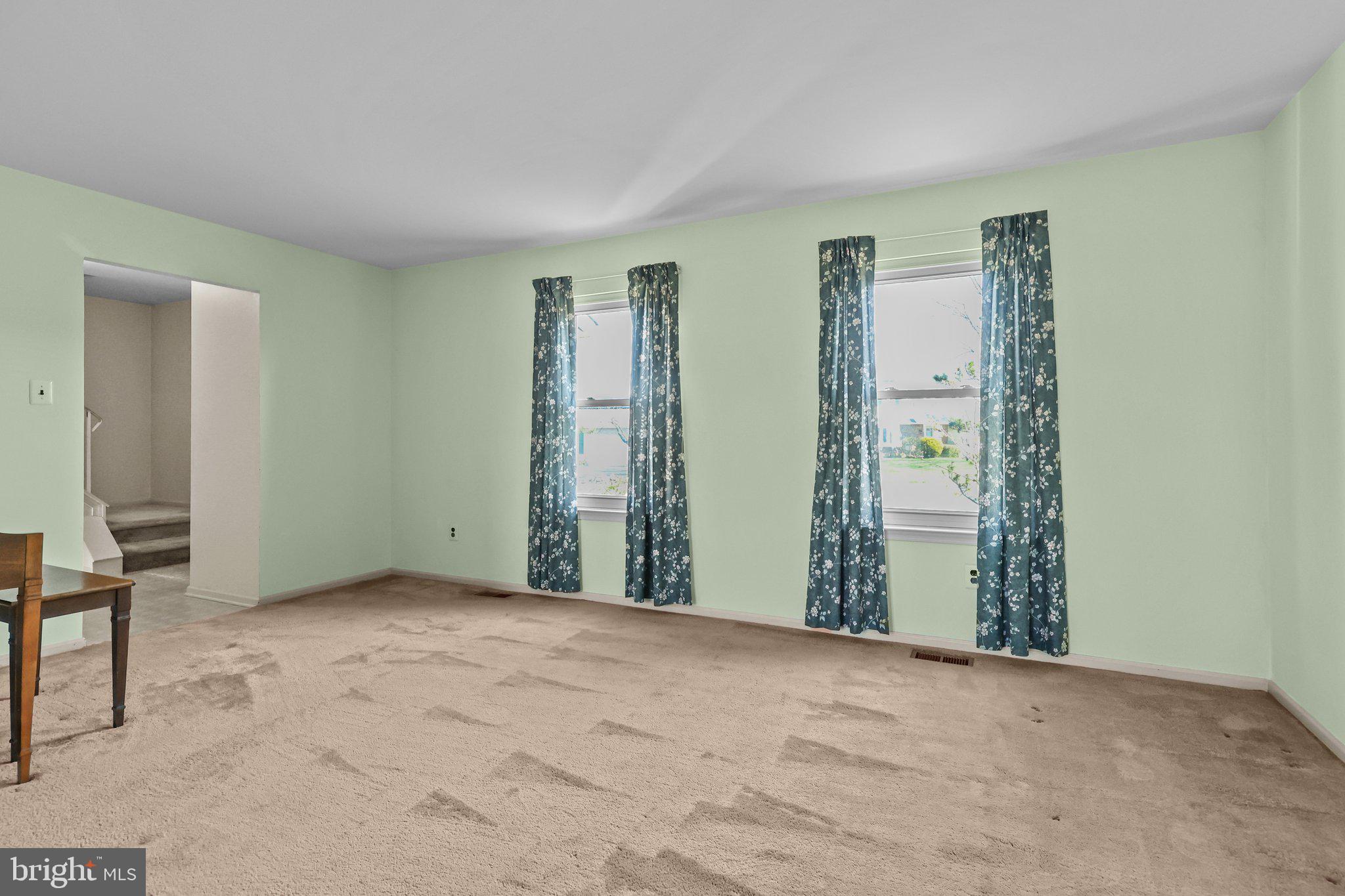 4 Danbridge Dr