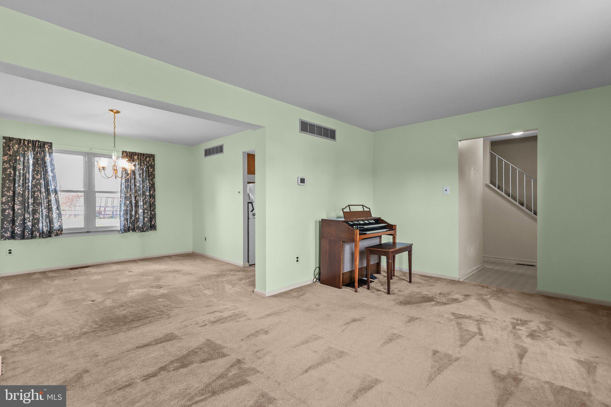 4 Danbridge Dr