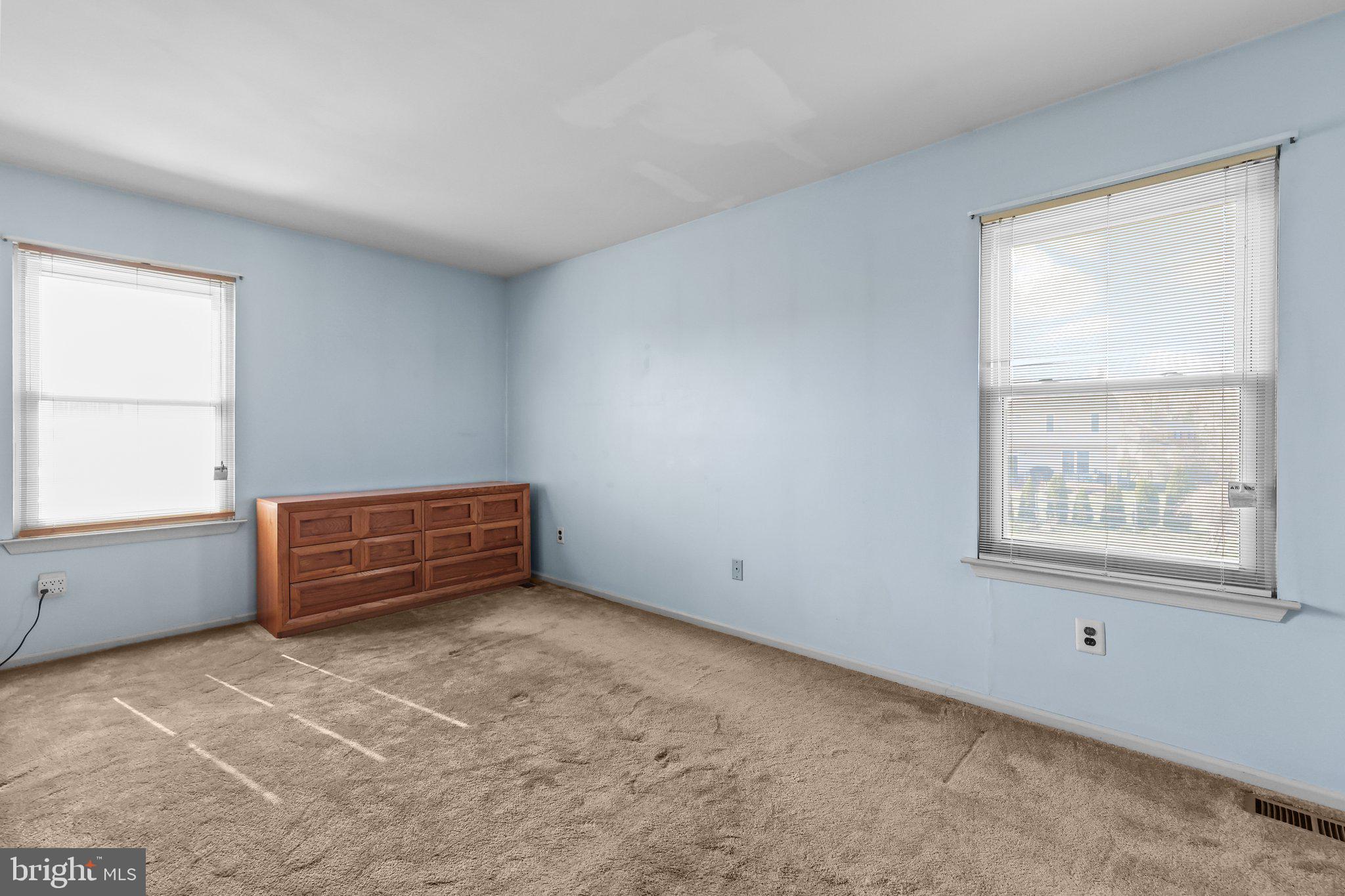 4 Danbridge Dr