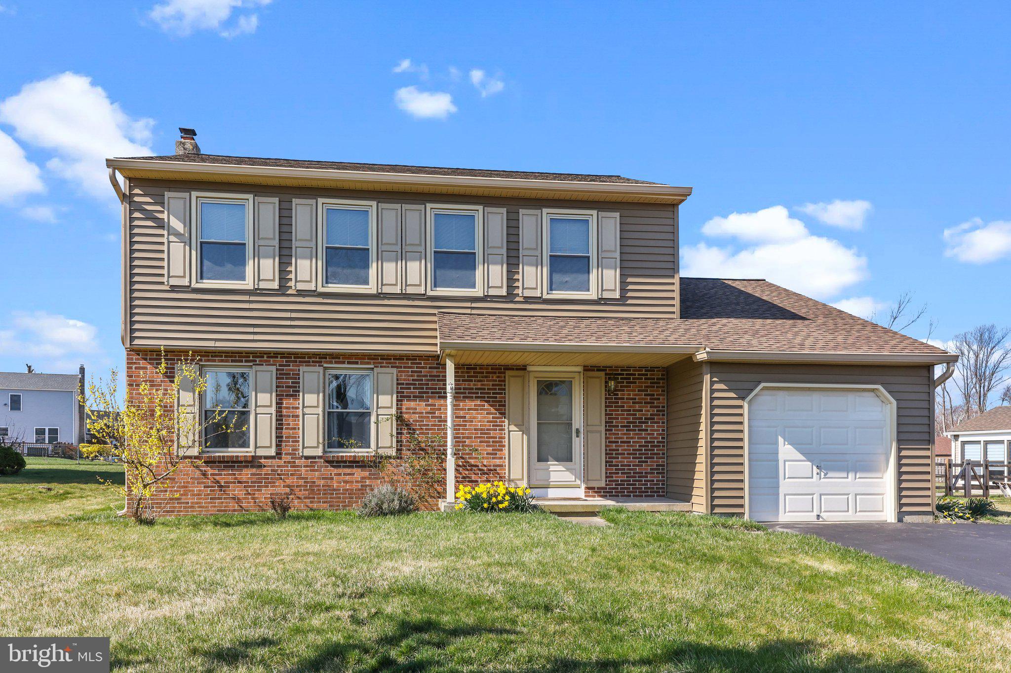 4 Danbridge Dr