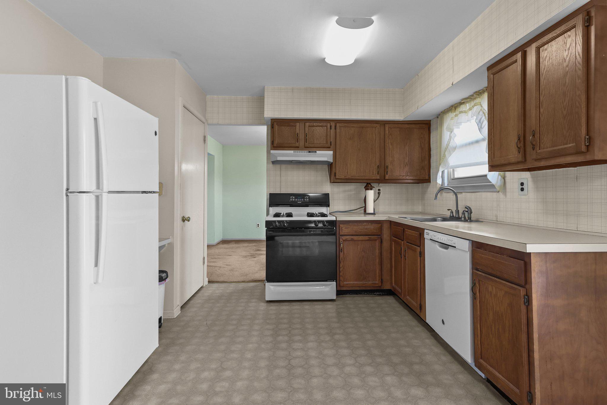4 Danbridge Dr