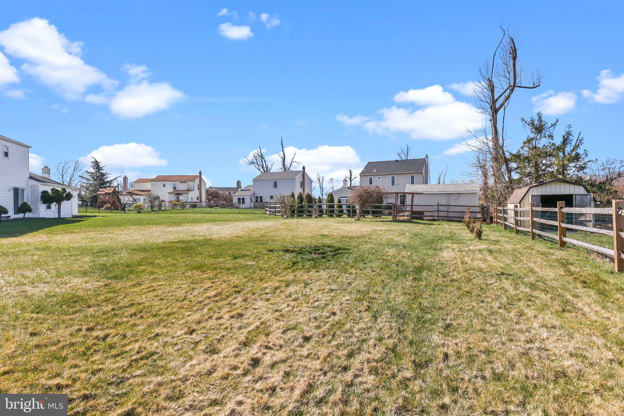 4 Danbridge Dr