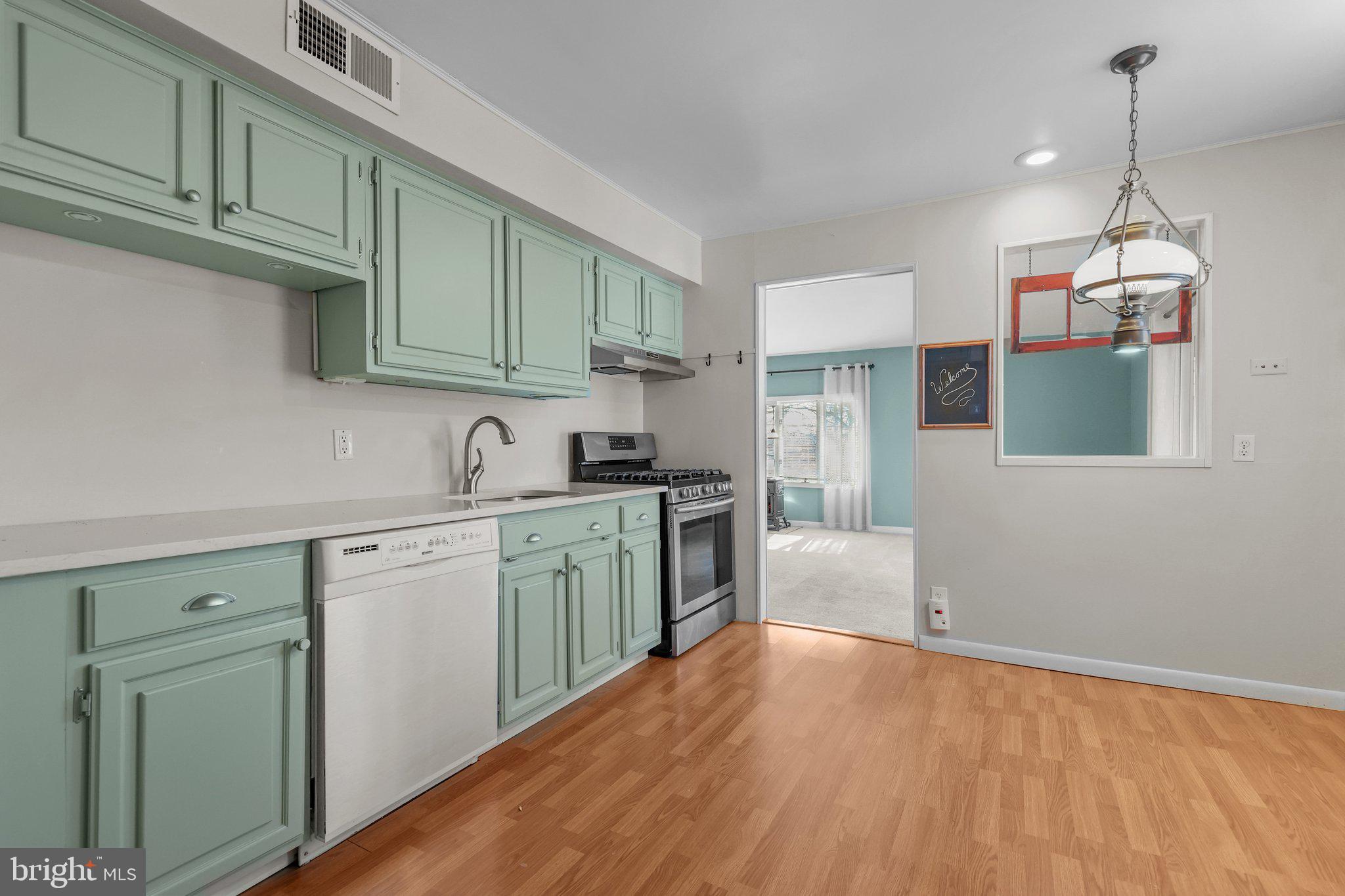 1947 Coolidge Ave