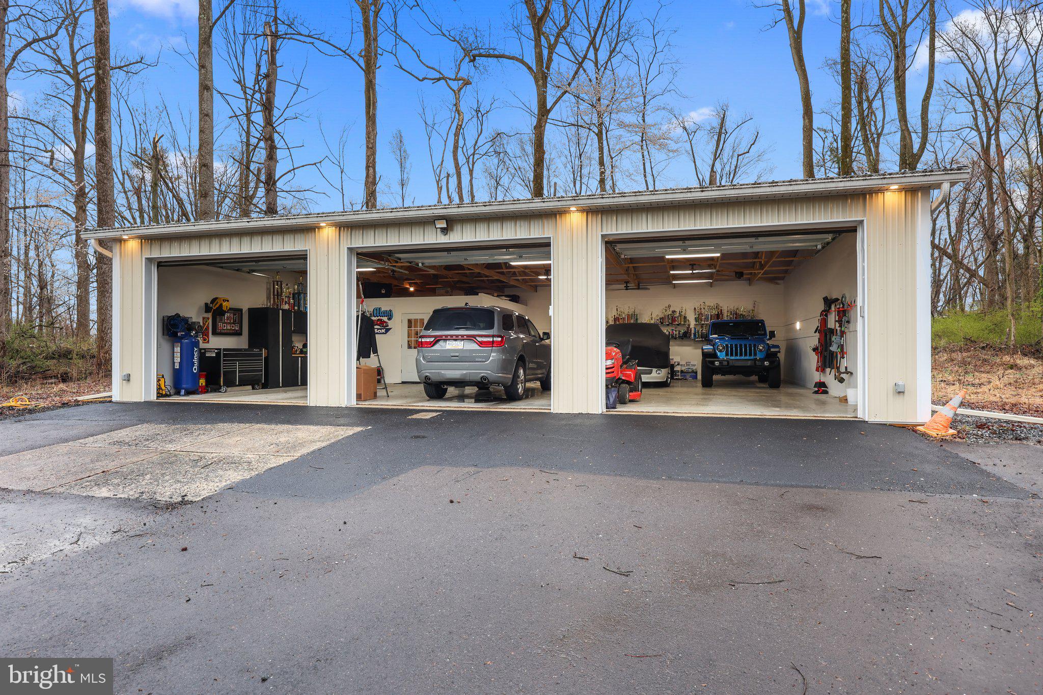 729 E Butler Pike